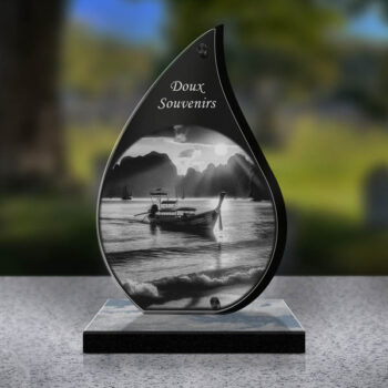 plaque funéraire bateau
